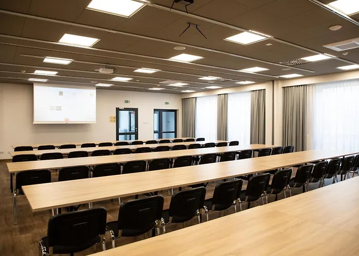 招待所 Hut Pus Spolka Akcyjna